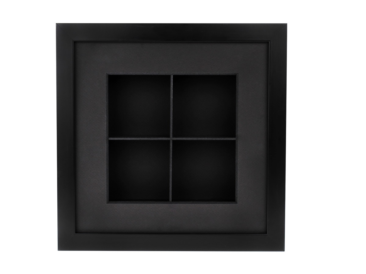 Rahmen Box mit Holzrahmen schwarz und Kasten schwarz / 4 Fächer
